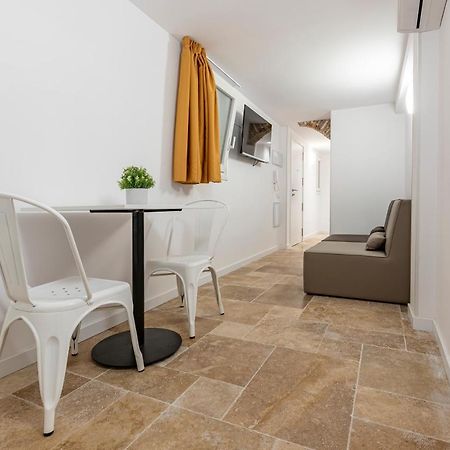 Bajo Interior Sin Ventana En Barri Port Maritim Apartment Tarragona Exterior photo
