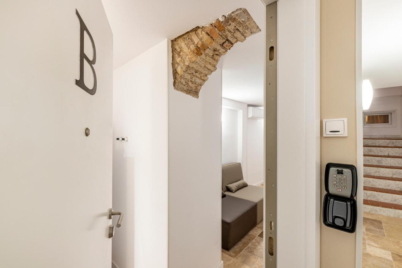 Bajo Interior Sin Ventana En Barri Port Maritim Apartment Tarragona Exterior photo