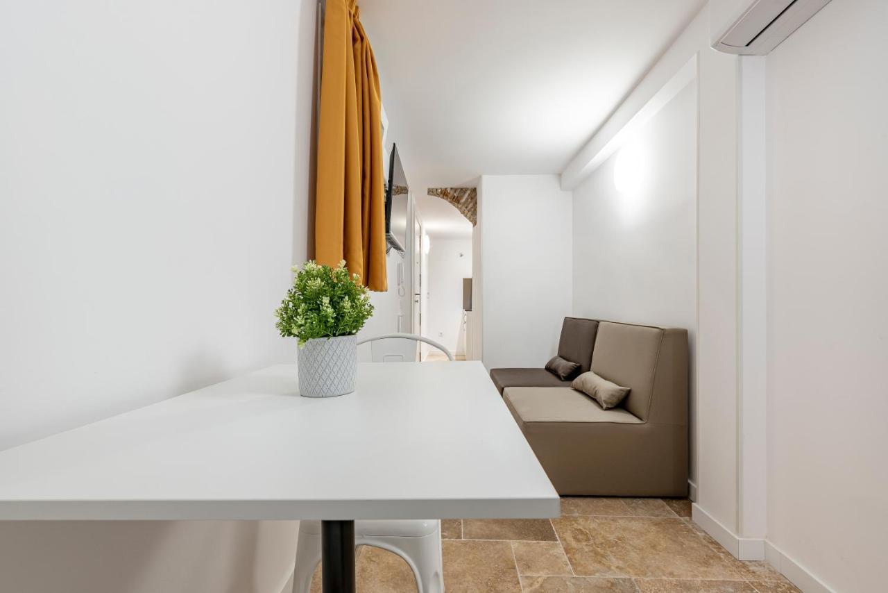 Bajo Interior Sin Ventana En Barri Port Maritim Apartment Tarragona Exterior photo
