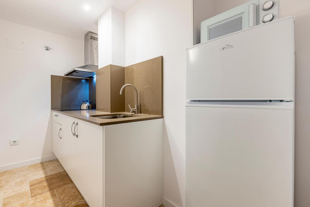 Bajo Interior Sin Ventana En Barri Port Maritim Apartment Tarragona Exterior photo