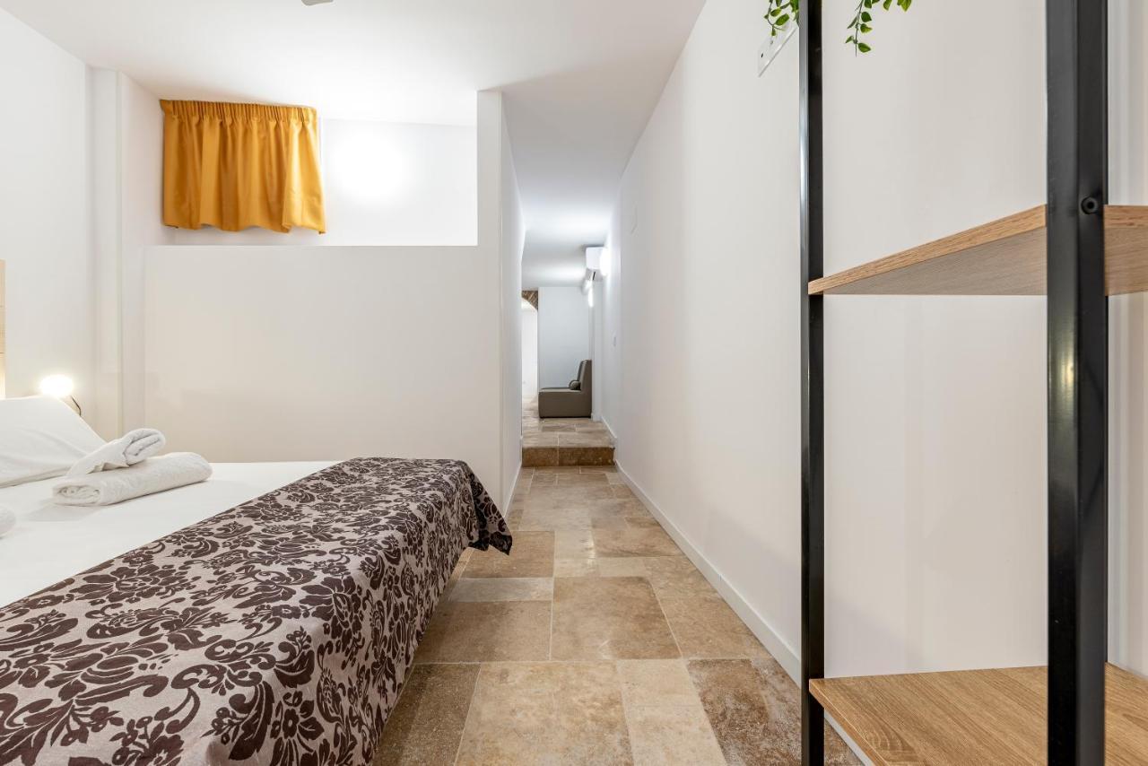Bajo Interior Sin Ventana En Barri Port Maritim Apartment Tarragona Exterior photo