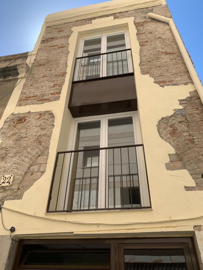 Bajo Interior Sin Ventana En Barri Port Maritim Apartment Tarragona Exterior photo